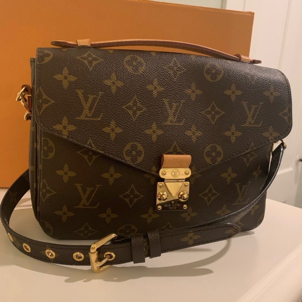 Louis Vuitton Pochette Metis